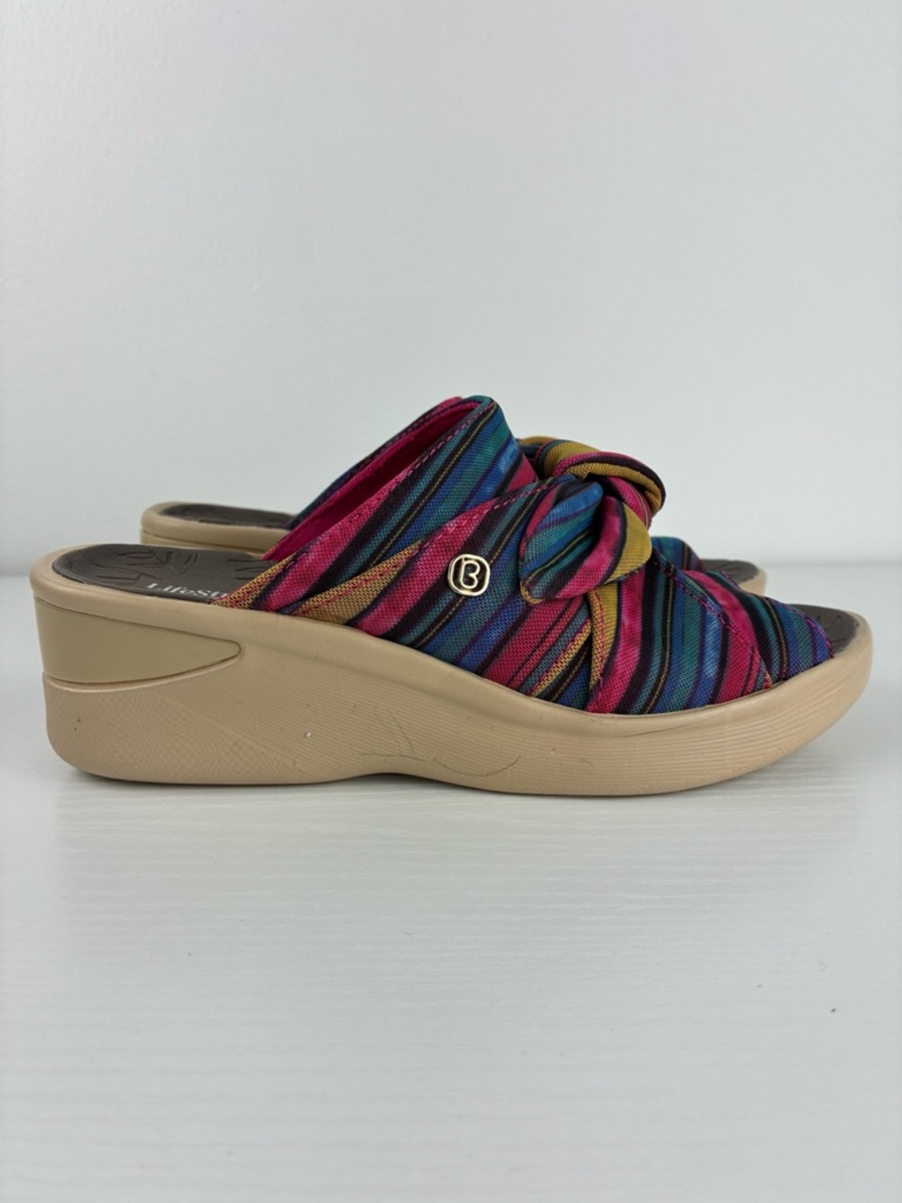 Bzees Smile Wedge Sandal 6 Raspberry Multicolor Striped Casual Comfort Slide NWB - Picture 2 of 8